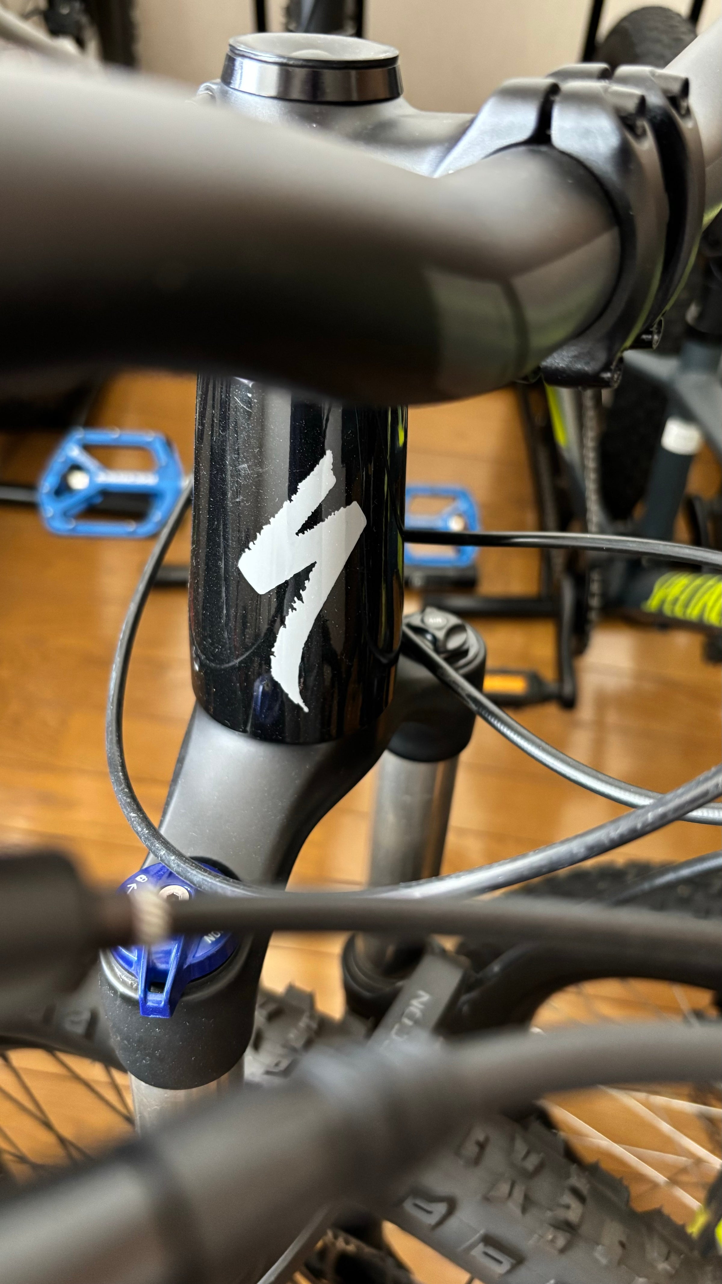 自転車本体 SPECIALIZED CANBER FSR27.5 STUMPJUMPER FSR EXPERT CARBON 27.5